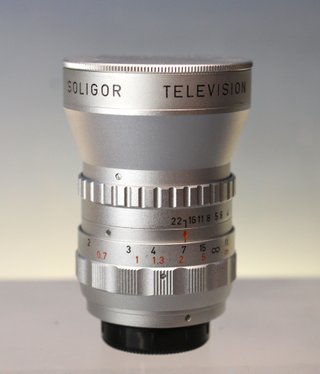 Objetivo, óptica vintage televisión Soligor 12.5 mm, f: 1:1.4.