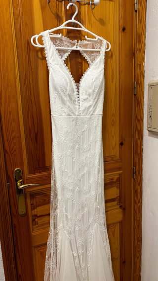 Vestido largo de encaje blanco