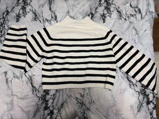 Jersey a rayas blanco y negro
