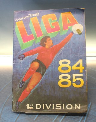 Álbum de cromos: Campeonato Liga 84-85 1ª División. Cromos Cano. Incompleto.