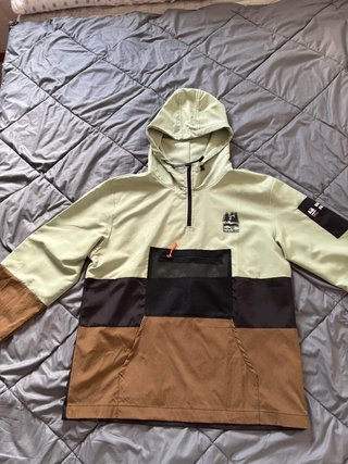 Anorak cortavientos Shein talla M colorblock