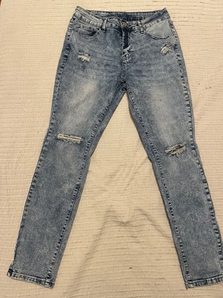 Pantalón Vaquero Azul con Desgastados