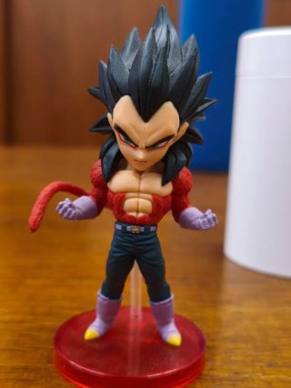 Figura Vegeta SSJ4 WCF Dragon Ball