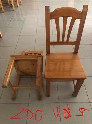 200 Sillas de Madera Maciza de Pino