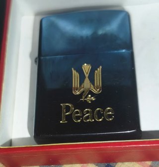 Mechero Zippo Peace Negro Dorado Modelo Exclusivo