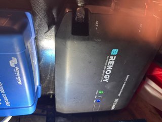 Cargador Batería Renogy 12V 40A con Bluetooth