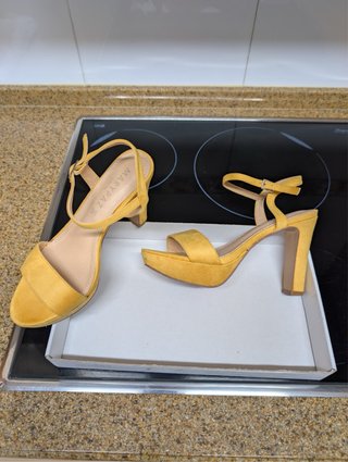 Sandalias de Tacón Marypaz Amarillas Talla 36