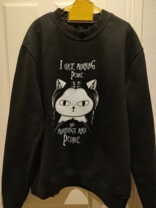 Sudadera Negra con Estampado