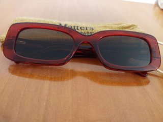 Gafas de sol polarizadas rojas