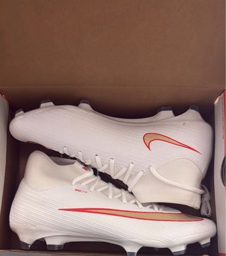 Zapatillas de fútbol Nike blancas