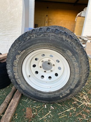 Llantas Todoterreno General Grabber AT2 265/70R16