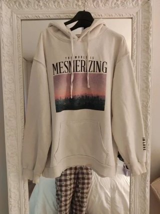 Sudadera Blanca Pull&Bear con Capucha