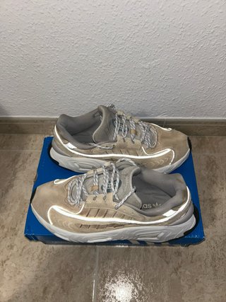 Zapatillas Adidas Oznova Beige