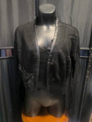 Conjunto de chaqueta y top negro