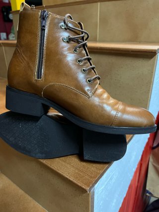 Botines de piel marrón