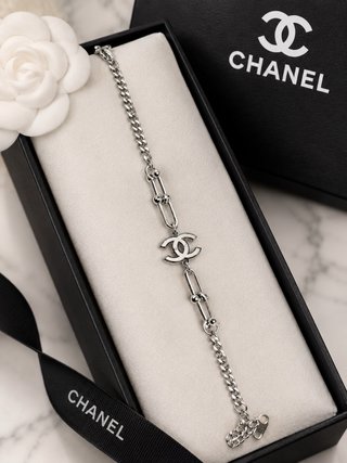Pulsera Chanel Plata Con Piedra Nacar Acero