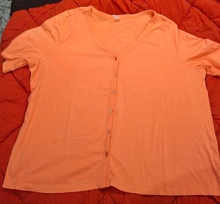 Camiseta Salmón con Botones