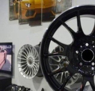 Juego de 4 Llantas 18 CH Gloss Black B001