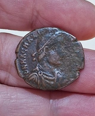 Moneda Romana Maiorina Magno Máximo