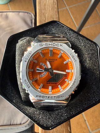 Reloj Casio G-SHOCK Plateado y Naranja
