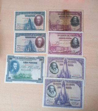 Lote de 7 Billetes Antiguos de Pesetas