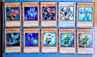 Set 9 Carte Yu-Gi-Oh