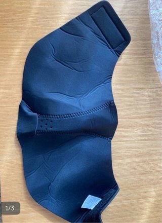 Máscara de neopreno