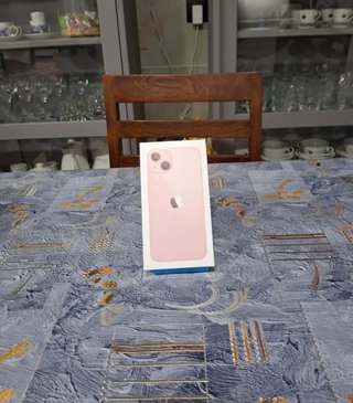 Scatola iPhone 13 Rosa