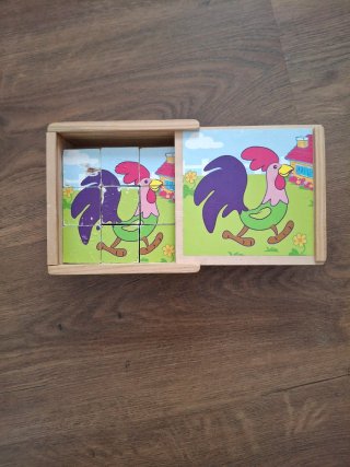 Puzzle de Cubos de Madera