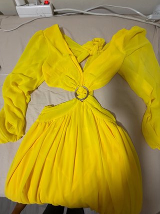 Vestido Largo Amarillo con Aberturas