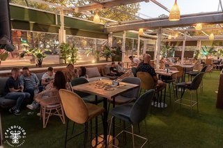 Bar en venta en Alcalde L. Uruñuela - Palacio de Congresos en Sevilla