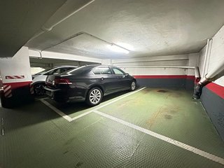 Garaje en venta en Ensanche - Sar en Santiago de Compostela