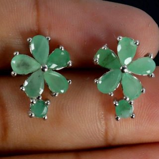 Preciosos pendientes esmeraldas