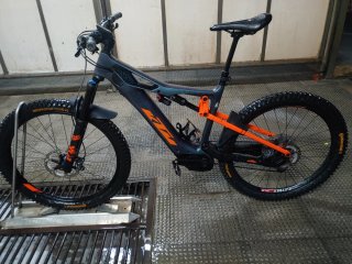 E-Bike KTM de Montaña Doble Suspensión De Carbono