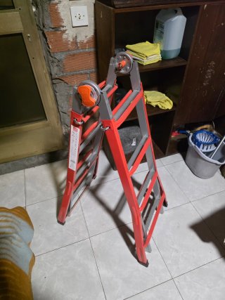 Escalera Telescópica Articulada Reforzada
