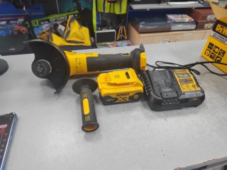Radial Dewalt Brushless 18V