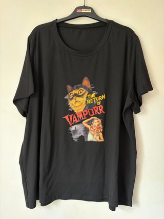 Camiseta Negra Estampado Vampurr