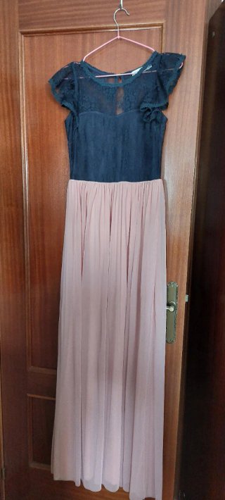 Vestido de fiesta rosa maquillaje y azul marino