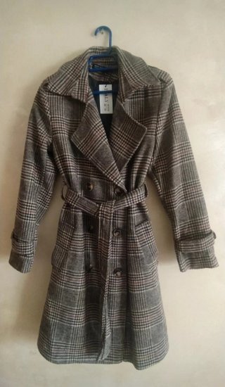 (OFERTA)Abrigo Moda Italy Cuadros Talla XS