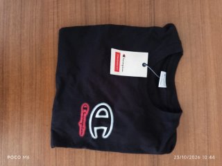 Camiseta Champion Negra a estrenar con etiquetas