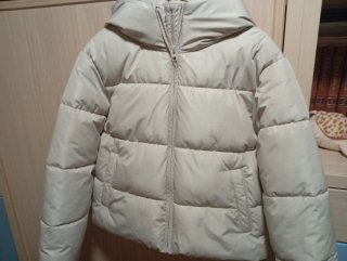 Plumas Stradivarius Beige Talla S