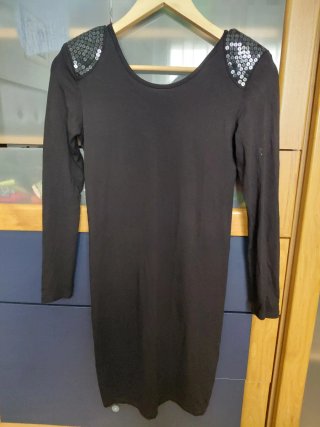 Vestido de fiesta negro con lentejuelas