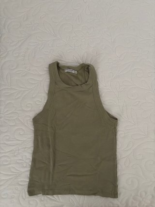 Camiseta sin mangas verde Stradivarius