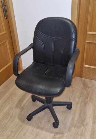 Silla de estudio negra