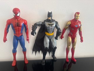 Set de 3 Muñecos Articulados Superhéroes