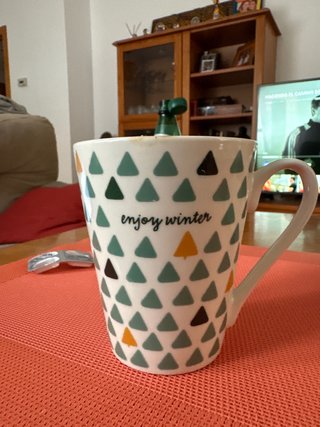 Taza de cerámica con estampado