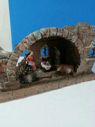 Pesebre o Belén antiguo de plástico.Navidad