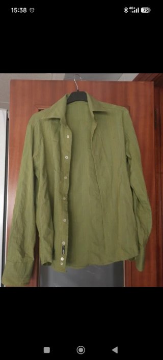 Camisa de hombre verde