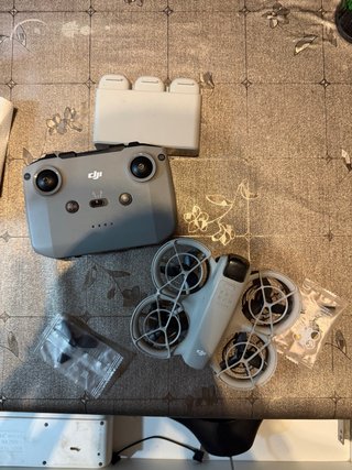 Dron DJI Neo Fly More Combo