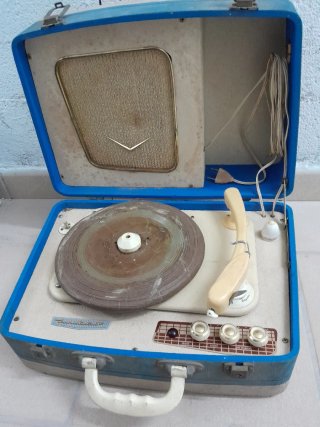Tocadiscos Maletín Antiguo